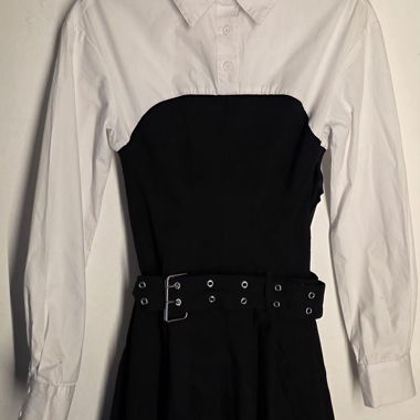Black-and-White Mini Dress with Belt XS