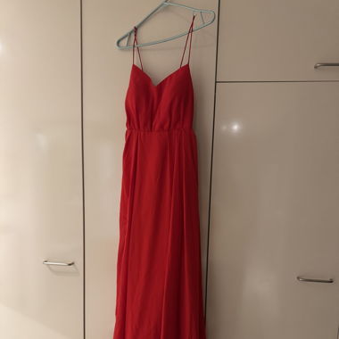 Backless red dress (black tie)