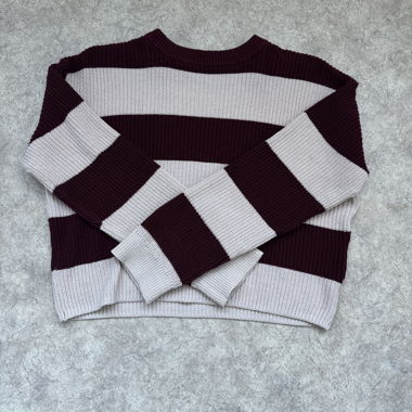 Gestreifter Strickpullover