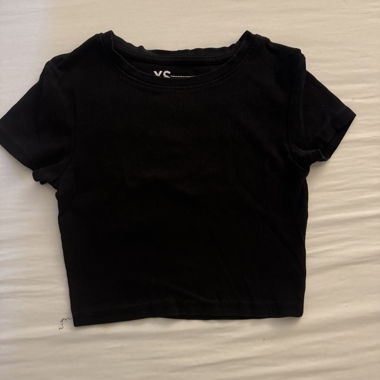 Schwarzes Top 
