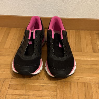 ASICS Schuhe - Grösse 42.5