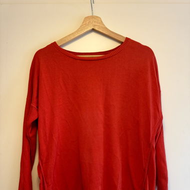 Leichter, roter Sommer Pullover 