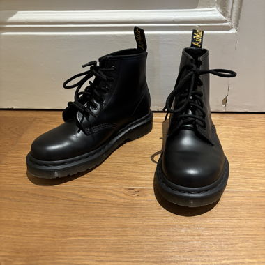 Stivaletti neri Dr. Martens
