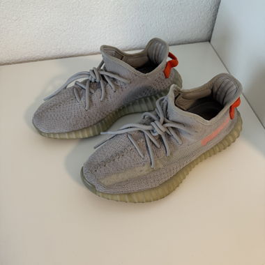 Grey Yeezy Boost 350 V2 sneakers EU 40