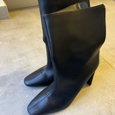 Chaussure noire à talon