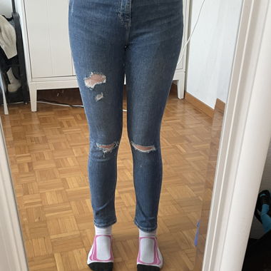Jeans con buchi