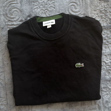 Schwarzer Lacoste-Pullover