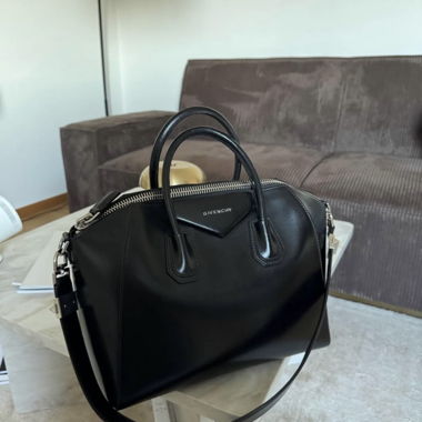 Givenchy Antigona bag