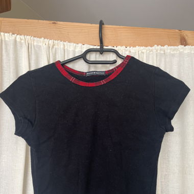 Brandy Melville Tshirt
