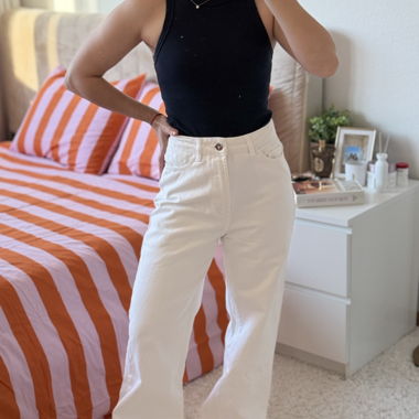 Weisse High-Waist Jeans ZARA