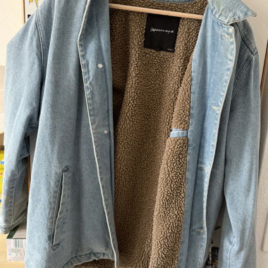 Quiksilver Denim Jacket with Teddy Lining – Size M