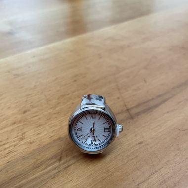 Ring Uhr