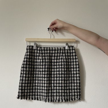BLACK AND WHITE SHORT SKIRT - SIZE S