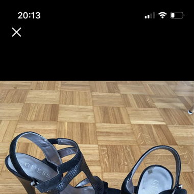 Sandales guess