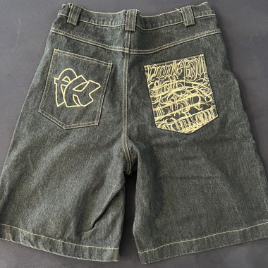 Jorts avec impression au dos