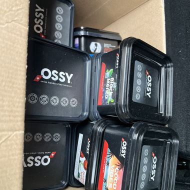 Set di lattine OSSY per tabacco grande e piccolo per 55 CHF