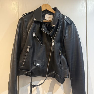 Veste en cuir noire