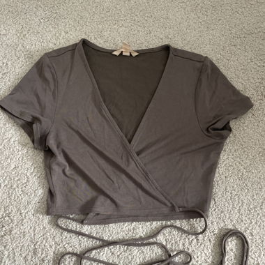 taupe crop top