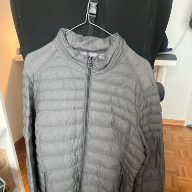 Graue Jacke
