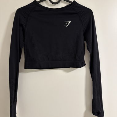 Gymshark Crop-Top mit langen Aermeln