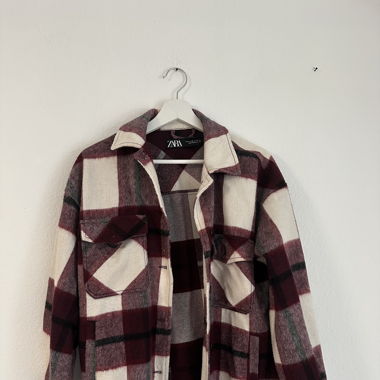 Zara Jacke
