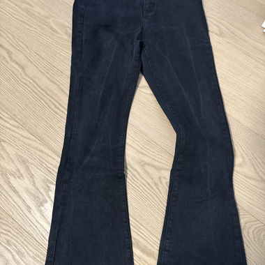 Jeans noir coupe flare
