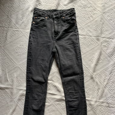 Dunkle Jeans