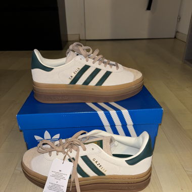 Adidas original gazelle bold 