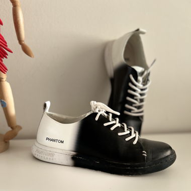 Phantom Sneakers (Pantone)