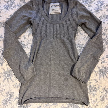 Pull babydoll gris en maille Y2K vintage