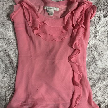 Top cami con volant rosa