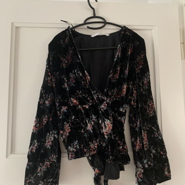 Blouse cache cœur velours à fleurs Zara S 