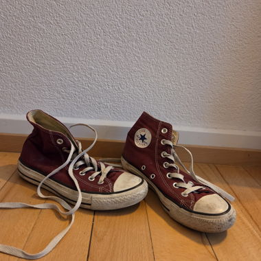 Converse taglia 36,5 rosso scuro buone condizioni