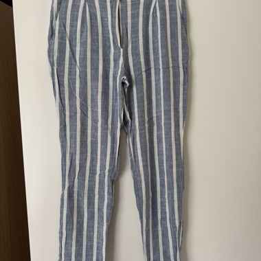Pantaloni in lino Mango