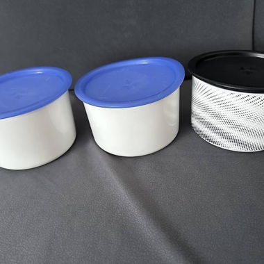 Tupperware boxes