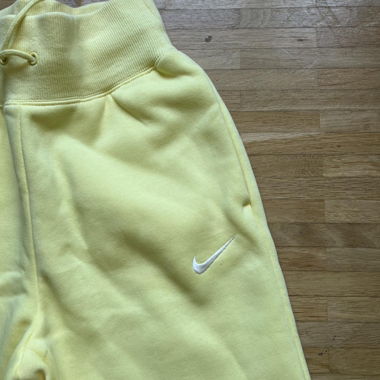 Nike yellow sweatpants XS