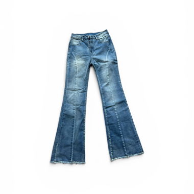 Jeans évasés à franges