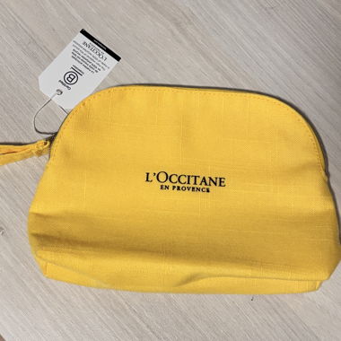 Pochette L’Occitane