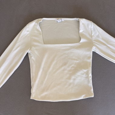Top blanc – matière fluide et délicate