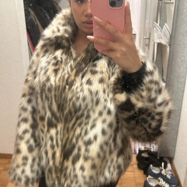Giacca Zara in ecopelliccia stampa leopardata