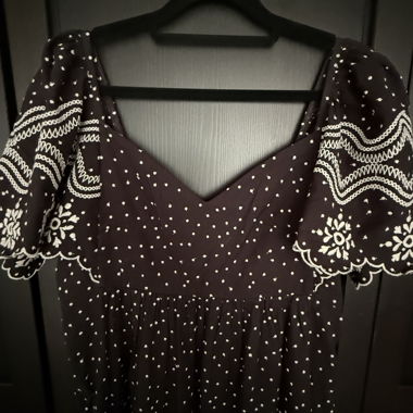 Sézane besticktes Maxikleid