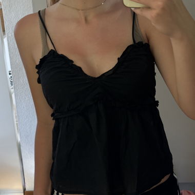 Top estivo nero