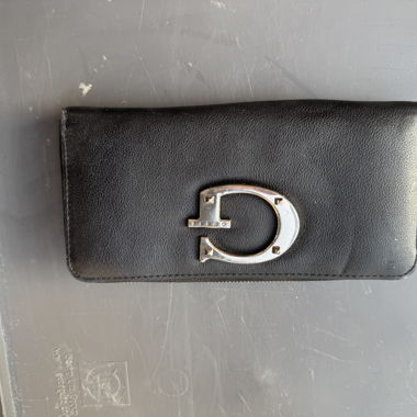 Guess portmone