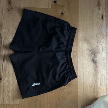 Adidas Shorts schwarz S