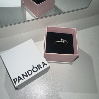 Anello Pandora con cuore