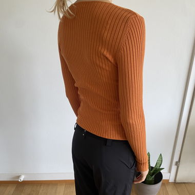 Oranger Pullover