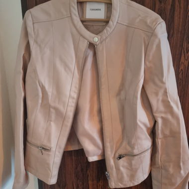 Veste en fausse cuir rose clair