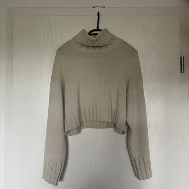 pull crop top