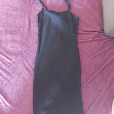 Black knee-length dress