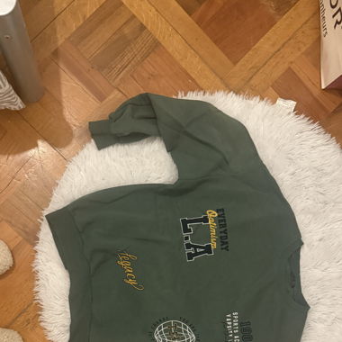green sweatshirt 